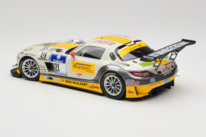 Mercedes SLS AMG GT3 #21 Rowe Racing M. Hartung / N. Heyer ADAC 24 Hours Nurburgring 2013 Minichamps 1:18 151133121 Metalli — kuva 5 / 6