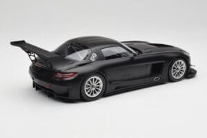 Mercedes SLS AMG GT3 C197 Street Matta Musta Minichamps 1:18 151113101 Metalli — kuva 2 / 6
