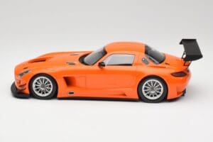 Mercedes SLS AMG GT3 C197 Street Oranssi Minichamps 1:18 151113105 Metalli — kuva 3 / 6