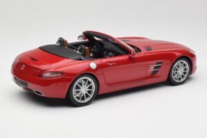Mercedes SLS AMG R197 Roadster Le Mans Punainen Minichamps 1:18 100039030 Metalli — kuva 3 / 8