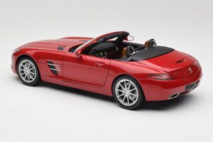 Mercedes SLS AMG R197 Roadster Le Mans Punainen Minichamps 1:18 100039030 Metalli — kuva 7 / 8