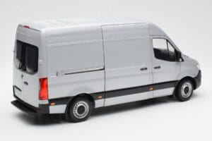 Mercedes Sprinter W907 Hopea Norev 1:18 183424 Metalli — kuva 3 / 8