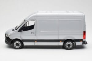 Mercedes Sprinter W907 Hopea Norev 1:18 183424 Metalli — kuva 4 / 8