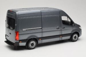 Mercedes Sprinter W907 Pakettiauto Selenite Grey Metallic Norev 1:18 B66004163 Metalli — kuva 3 / 8