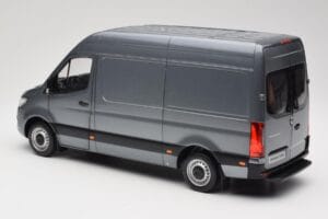 Mercedes Sprinter W907 Pakettiauto Selenite Grey Metallic Norev 1:18 B66004163 Metalli — kuva 7 / 8