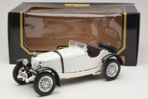 Mercedes SSK Valkoinen Bburago 1:18 3009-P3 Metalli — kuva 6 / 6