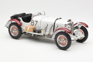 Mercedes SSKL R. Caracciola / W. Sebastian Mille Miglia Winner 1931 CMC 1:18 M-055 Metalli — kuva 4 / 6