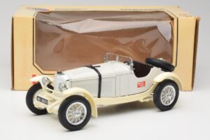 Mercedes SSKL Valkoinen & Kerma Bburago 1:18 3002-M1 Metalli — kuva 6 / 6