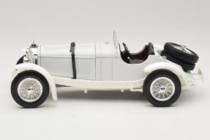 Mercedes SSKL Valkoinen 1931 Bburago 1:18 3002-M2 Metalli — kuva 3 / 6