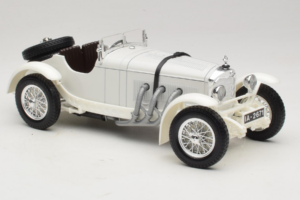Mercedes SSKL Valkoinen 1931 Bburago 1:18 3002-M2 Metalli — kuva 4 / 6