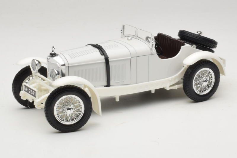 Mercedes SSKL Valkoinen 1931 Bburago 1:18 3002-M2 Metalli