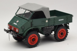 Mercedes Unimog 401 Vihreä Schuco 1:18 135 Metalli