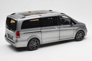 Mercedes V-Class W447 AMG Line Harmaa Metallic Norev 1:18 183488 Metalli — kuva 3 / 9