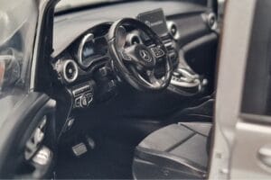 Mercedes V-Class V260 AMG Line Hopea Norev 1:18 183871 Metalli — kuva 8 / 10