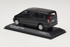 Mercedes Viano Musta Minichamps 1:43 400032210 Metalli — kuva 3 / 4