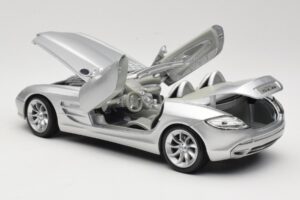Mercedes Vision SLR Roadster Hopea Maisto 1:18 B66962107 Metalli — kuva 5 / 8