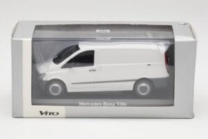 Mercedes Vito Arctic Valkoinen Minichamps 1:43 B66960524 Metalli — kuva 4 / 4