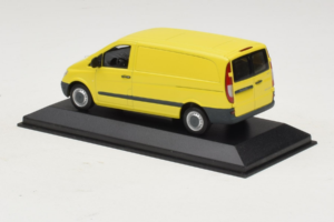 Mercedes Vito W638 Keltainen Minichamps 1:43 B67871200-R1 Metalli — kuva 3 / 4