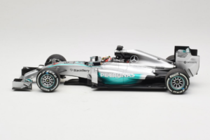 Mercedes W05 #44 L. Hamilton Mercedes AMG Petronas Chinese Grand Prix Winner 2014 Minichamps 1:18 110140244 Metalli — kuva 3 / 7