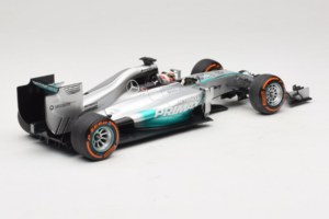 Mercedes W05 #44 L. Hamilton Mercedes AMG Petronas Malaysian Grand Prix Winner 2014 Minichamps 1:18 110140144 Metalli — kuva 2 / 7