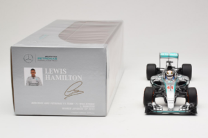 Mercedes W06 #44 L. Hamilton Mercedes AMG Petronas Japanese Grand Prix Winner 2015 Minichamps 1:18 110150344 Metalli — kuva 6 / 7