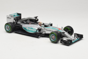 Mercedes W06 #44 L. Hamilton Mercedes AMG Petronas United States Grand Prix Winner World Champion 2015 Minichamps 1:18 110150 — kuva 4 / 7