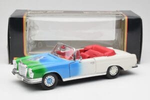 Mercedes 280SE W108 Tricolor Maisto 1:18 56014 Metalli — kuva 8 / 8