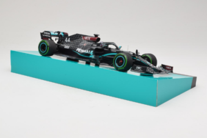 Mercedes W11 #44 L. Hamilton Mercedes AMG Petronas Turkish Grand Prix Winner World Champion 2020 Minichamps 1:18 113201444 Ha — kuva 4 / 7