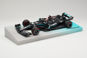 Mercedes W11 #63 G. Russell Mercedes AMG Petronas Sakhir Grand Prix 2020 Minichamps 1:18 113201663 Hartsi — kuva 2 / 7