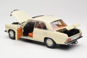 Mercedes W115 Strich 8 Kerma Sun Star 1:18 4581 Metalli — kuva 5 / 8