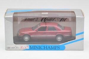 Mercedes 300D W124 Punainen Minichamps 1:43 3209 Metalli — kuva 4 / 4