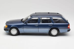 Mercedes 300D W124 T-Modell Nautical Sininen Norev 1:18 183962 Metalli — kuva 4 / 8