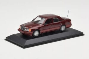 Mercedes W124 Dark Red Metallic Minichamps 1:43 MB002 Metalli — kuva 2 / 4