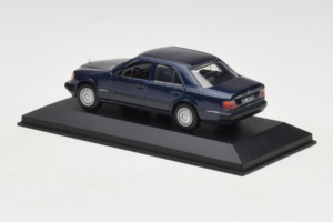 Mercedes W124 Tummansininen Minichamps 1:43 MB006 Metalli — kuva 3 / 4