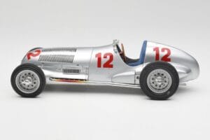 Mercedes W125 #12 R. Caracciola Grand Prix 1937 CMC 1:18 M-052 Metalli — kuva 3 / 6