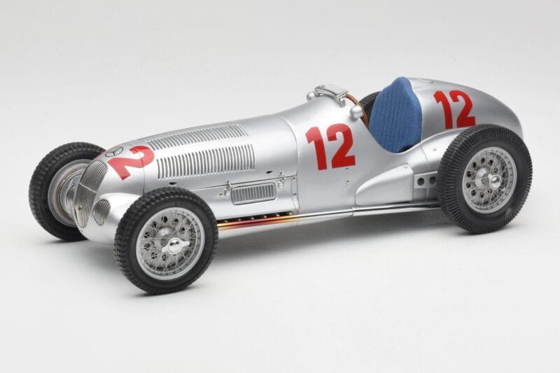 Mercedes W125 #12 R. Caracciola Grand Prix 1937 CMC 1:18 M-052 Metalli