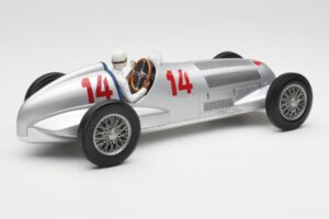 Mercedes W125 #14 Daimler-Benz AG M. von Brauchitsch 2nd Place German GP 1937 Minichamps 1:18 155373114 Metalli — kuva 2 / 6