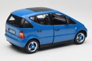 Mercedes A-Class W168 Azure Sininen Maisto 1:18 50311 Metalli — kuva 3 / 8