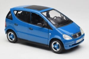 Mercedes A-Class W168 Azure Sininen Maisto 1:18 50311 Metalli — kuva 6 / 8