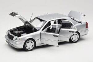 Mercedes C36 AMG W202 Silver Metallic Norev 1:18 183380 Metalli — kuva 2 / 8