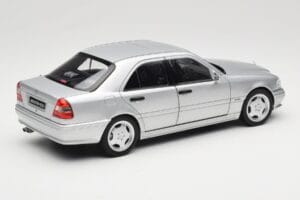 Mercedes C36 AMG W202 Silver Metallic Norev 1:18 183380 Metalli — kuva 3 / 8