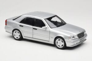 Mercedes C36 AMG W202 Silver Metallic Norev 1:18 183380 Metalli — kuva 6 / 8