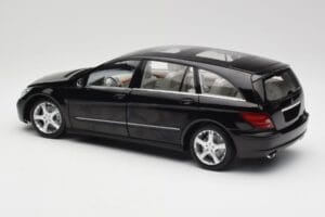 Mercedes R-Class W251 Obsidian Musta Minichamps 1:18 150034601 Metalli — kuva 7 / 8