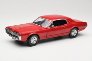 Mercury Cougar XR-7 Punainen Sun Star 1:18 1541 Metalli