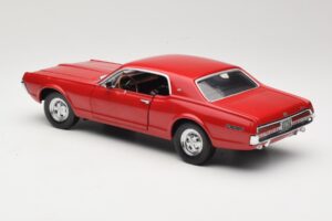 Mercury Cougar XR-7 Punainen Sun Star 1:18 1541 Metalli — kuva 7 / 8