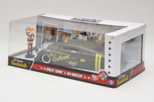 Mercury Gotham or Bust With Harley Quinn Figure Metals Diecast 1:24 30456 Metalli — kuva 3 / 3