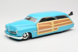 Mercury Merc Woodie Sininen Hot Wheels 1:18 27806 Metalli