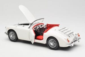 MGA Roadster Old English White Revell 1:18 08455 Metalli — kuva 5 / 8