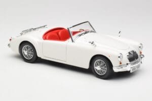 MGA Roadster Old English White Revell 1:18 08455 Metalli — kuva 6 / 8