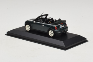 Mini Cooper Avoauto Vihreä Valkoisella Raidalla Minichamps 1:43 80420309093-R1 Metalli — kuva 3 / 5
